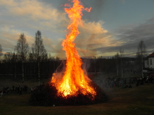 Valborgsfirande torsdag 30 maj 18:00